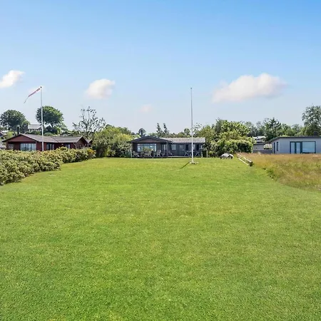 Holiday home Svalebo *