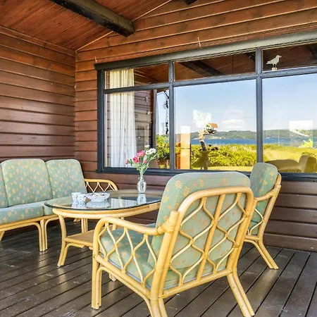 Svalebo Holiday home